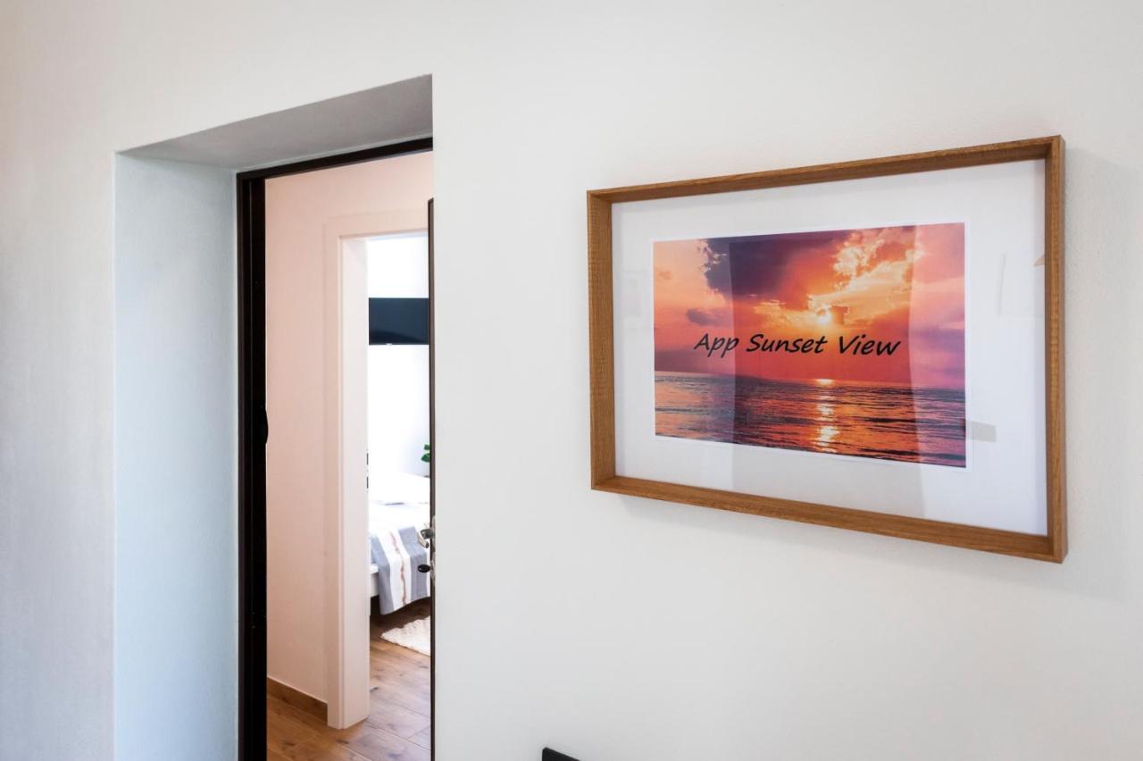 Apartments Sunrise & Sunset 로비니 외부 사진